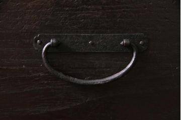 アンティーク家具　古民具リメイク　桐材製　かくし付き　重厚な雰囲気漂う観音開きの箪笥サイドボード(収納棚、戸棚)