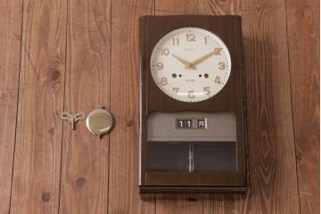 アンティーク雑貨　昭和期　SEIKO(セイコー)　30DAY　ゼンマイ式　金色の文字がシックな振り子時計(柱時計、掛け時計)