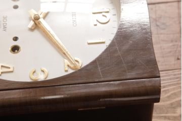 アンティーク雑貨　昭和期　SEIKO(セイコー)　30DAY　ゼンマイ式　金色の文字がシックな振り子時計(柱時計、掛け時計)