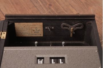 アンティーク雑貨　昭和期　SEIKO(セイコー)　30DAY　ゼンマイ式　金色の文字がシックな振り子時計(柱時計、掛け時計)