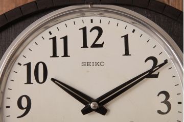 アンティーク雑貨　昭和期　SEIKO(セイコー)　30DAY　ゼンマイ式　シルバーカラーが上品な振り子時計(柱時計、掛け時計)