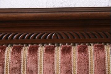 アンティーク家具　フランスアンティーク　マホガニー材　エレガントな佇まいが魅力的なソファ(長椅子)