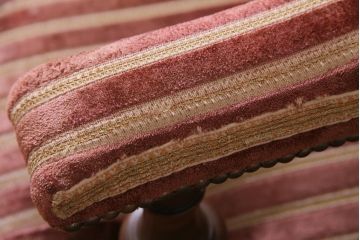 アンティーク家具　フランスアンティーク　マホガニー材　エレガントな佇まいが魅力的なソファ(長椅子)