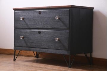 ペイント家具　シャビーシックな空間に馴染むアンティークチェスト(ローチェスト、引き出し)