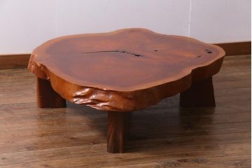 ヴィンテージ家具　ビンテージ　ケヤキ一枚板　重厚感漂う厚みのある天板の座卓(センターテーブル)
