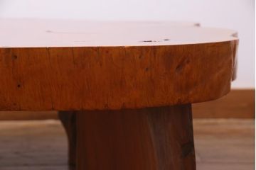 ヴィンテージ家具　ビンテージ　ケヤキ一枚板　重厚感漂う厚みのある天板の座卓(センターテーブル)