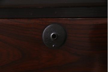 和製アンティーク　リメイク家具　前板欅材　漆塗り　渋くて品のある時代箪笥ローボード(テレビボード、引き出し)(1)