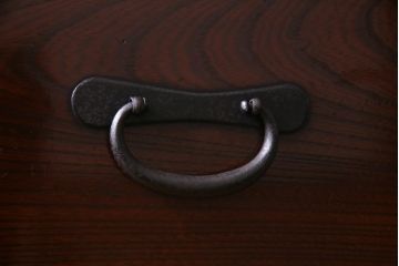 和製アンティーク　リメイク家具　前板欅材　漆塗り　渋くて品のある時代箪笥ローボード(テレビボード、引き出し)(1)