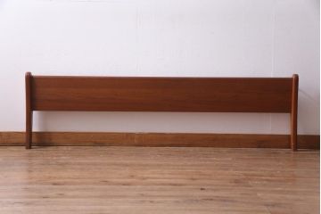 ビンテージ家具　北欧ビンテージ　デンマーク　Torring　チーク材　温もりあふれる木肌が魅力的なベッドフレーム