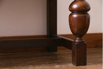 アンティーク家具　イギリスアンティーク　オーク材　上手物　ジャコビアン様式　品格あふれる佇まいが素敵なライティングビューロー(簿記机、在宅ワーク、在宅用ワークデスク)
