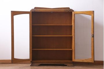 アンティーク家具　イギリスアンティーク　オーク材　クラシカルな意匠がお洒落なブックケース(本箱、収納棚、飾り棚)