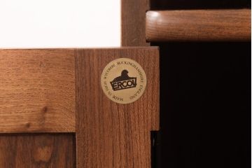 ヴィンテージ家具　イギリスビンテージ　ERCOL(アーコール)　オールドコロニアル　温もり溢れるカップボードブックケース(本棚、飾り棚)