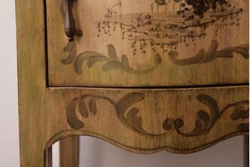 アンティーク雑貨　中古　フランス輸入家具　小振りなサイズが可愛らしい花台(サイドテーブル、サイドチェスト)