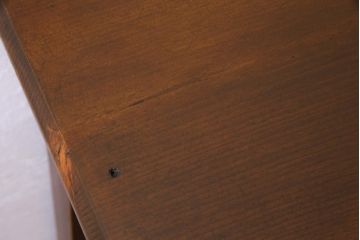 アンティーク家具　イギリスアンティーク　棚付き　クラシックカントリーなパイン材製デスク(机、在宅ワーク、在宅用)