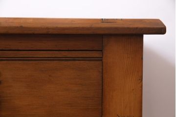 アンティーク家具　イギリスアンティーク　棚付き　クラシックカントリーなパイン材製デスク(机、在宅ワーク、在宅用)