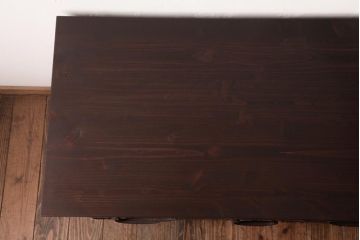 アンティーク家具　和製アンティーク　 脚付き　箪笥リメイク　金具が引き立つシンプルなデザインのリビングボード(アンティークチェスト、テレビ台)