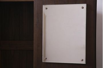 ヴィンテージ家具　ビンテージ　総桐材　漆絵　しっとりとした雰囲気が品のあるワードローブ(洋服タンス)