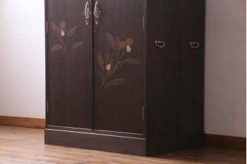 ヴィンテージ家具　ビンテージ　総桐材　漆絵　しっとりとした雰囲気が品のあるワードローブ(洋服タンス)