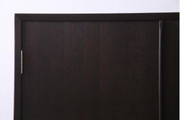 ヴィンテージ家具　ビンテージ　総桐材　漆絵　しっとりとした雰囲気が品のあるワードローブ(洋服タンス)