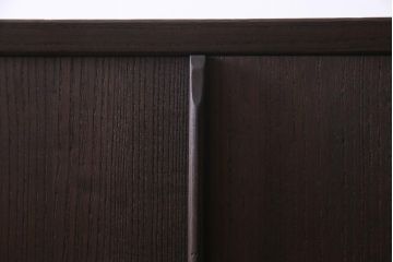 ヴィンテージ家具　ビンテージ　総桐材　漆絵　しっとりとした雰囲気が品のあるワードローブ(洋服タンス)