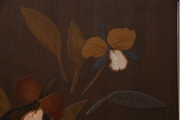 ヴィンテージ家具　ビンテージ　総桐材　漆絵　しっとりとした雰囲気が品のあるワードローブ(洋服タンス)
