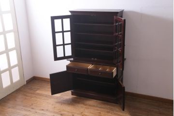 中古　九州民芸家具　上品で使い勝手の良い食器棚(キャビネット、収納棚)