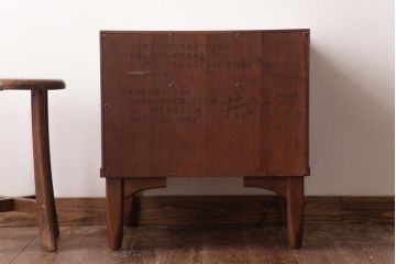 ヴィンテージ家具　アメリカビンテージ　DREXEL HERITAGE(ドレクセルヘリテイジ)　RISHEL　ナイトテーブル(サイドテーブル)