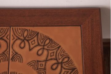 ビンテージ家具　デンマーク製　TOFTEN社　オリエンタルなタイルトップがおしゃれなコーヒーテーブル(センターテーブル)