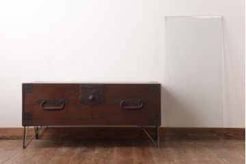 和製アンティーク　ガラス天板　鉄脚　箪笥を現代のお部屋でも楽しめるリメイクローテーブル(センターテーブル)