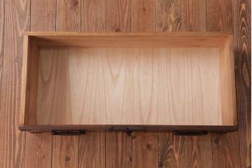 和製アンティーク　ガラス天板　鉄脚　箪笥を現代のお部屋でも楽しめるリメイクローテーブル(センターテーブル)