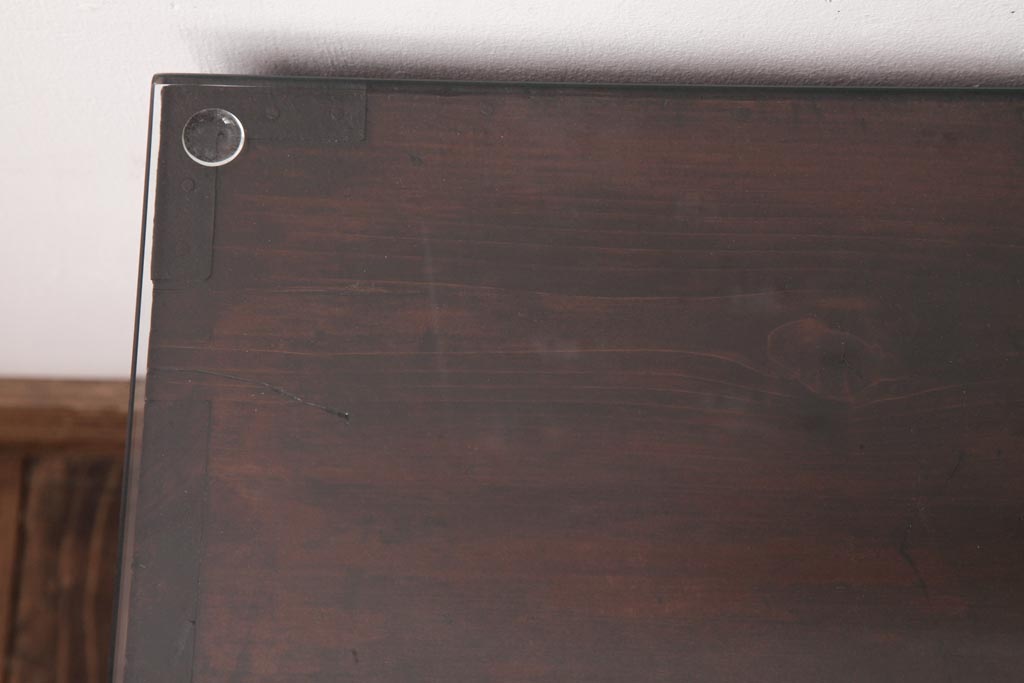 和製アンティーク　ガラス天板　鉄脚　箪笥を現代のお部屋でも楽しめるリメイクローテーブル(センターテーブル)