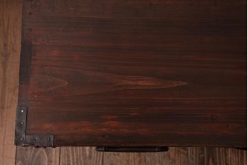 和製アンティーク　ガラス天板　鉄脚　箪笥を現代のお部屋でも楽しめるリメイクローテーブル(センターテーブル)