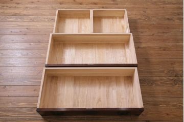 中古　岩谷堂箪笥　力強い杢目と黒い金具が魅力的なチェスト(衣装箪笥、引き出し、和タンス)