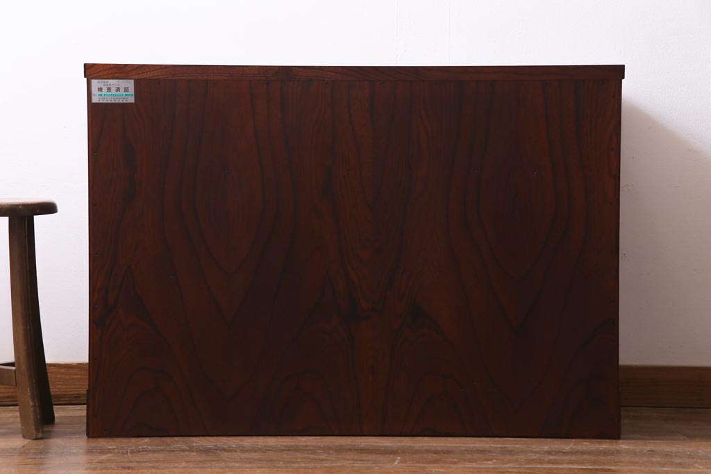 中古　岩谷堂箪笥　力強い杢目と黒い金具が魅力的なチェスト(衣装箪笥、引き出し、和タンス)