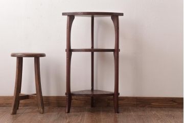 中古　伝統工芸　日光彫り　ダイナミックな花の意匠が存在感のあるコーナーラック(飾り台、花台)