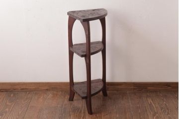 中古　伝統工芸　日光彫り　ダイナミックな花の意匠が存在感のあるコーナーラック(飾り台、花台)