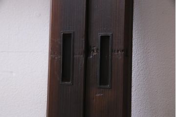 和製アンティーク　腰板ケヤキ材　ダイヤガラス入り　味のあるレトロな雰囲気醸し出すガラス戸2枚セット(建具、引き戸)