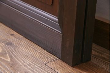 和製アンティーク　腰板ケヤキ材　ダイヤガラス入り　味のあるレトロな雰囲気醸し出すガラス戸2枚セット(建具、引き戸)