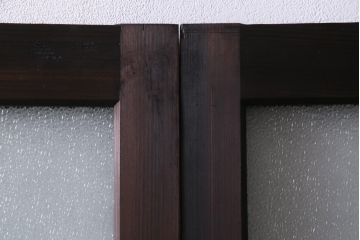 昭和初期　腰板ケヤキ材　ダイヤガラス入り　味のあるレトロな雰囲気醸し出すガラス戸2枚セット(引き戸)