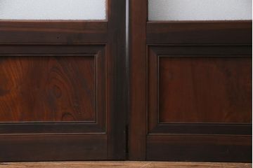 昭和初期　腰板ケヤキ材　ダイヤガラス入り　味のあるレトロな雰囲気醸し出すガラス戸2枚セット(引き戸)