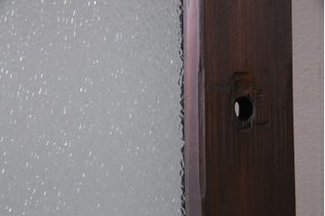 アンティーク建具　腰板ケヤキ材　クリア・ダイヤガラス　味のあるレトロな雰囲気醸し出すガラス戸2枚セット(引き戸)