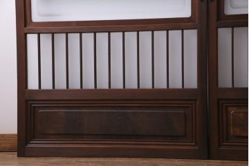 レトロ家具　昭和レトロ　腰板ケヤキ材　すりガラスが優しげな印象を与える格子戸(ガラス戸、引き戸、建具)2枚セット