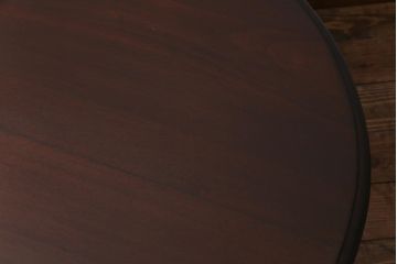 アンティーク家具　イギリスアンティーク　マホガニー材　重厚感漂うラウンドテーブル(ローテーブル)