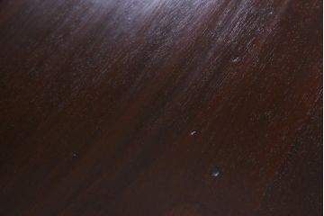 アンティーク家具　イギリスアンティーク　マホガニー材　重厚感漂うラウンドテーブル(ローテーブル)