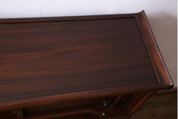中古　伝統工芸品　大阪唐木指物　中澤唐木　池辺作　紫檀材　漆塗りが美しい高級飾り棚(茶棚)(定価約180万円)