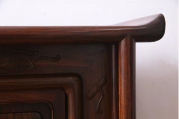 中古　伝統工芸品　大阪唐木指物　中澤唐木　池辺作　紫檀材　漆塗りが美しい高級飾り棚(茶棚)(定価約180万円)