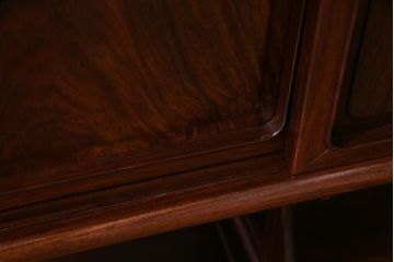中古　伝統工芸品　大阪唐木指物　中澤唐木　池辺作　紫檀材　漆塗りが美しい高級飾り棚(茶棚)(定価約180万円)