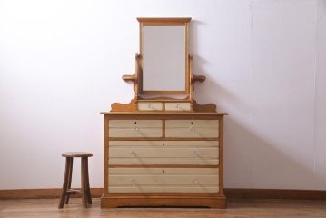 アンティーク家具　フランスアンティーク　ニレ材の明るい色味が温かなドレッシングチェスト(引き出し)