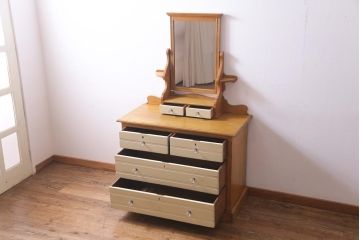 アンティーク家具　フランスアンティーク　ニレ材の明るい色味が温かなドレッシングチェスト(引き出し)