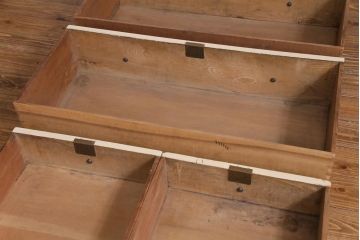 アンティーク家具　フランスアンティーク　ニレ材の明るい色味が温かなドレッシングチェスト(引き出し)